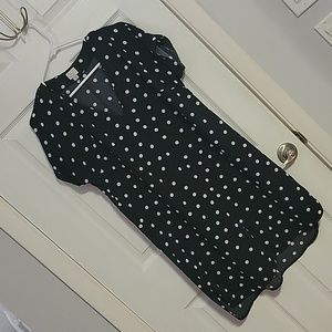 Soft short sleeve black & white dress